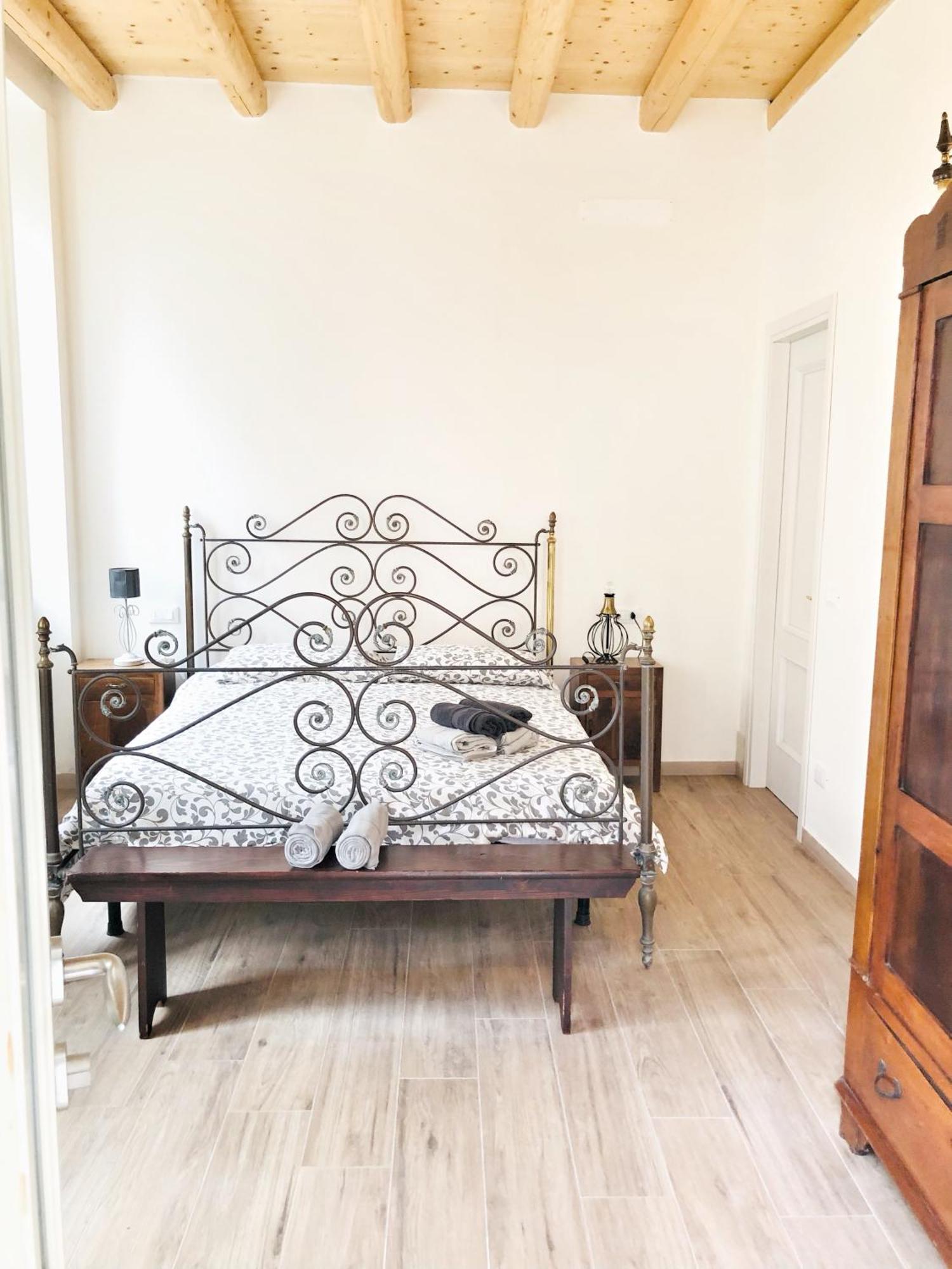 Casa Barteei Bed & Breakfast Monte Isola Luaran gambar